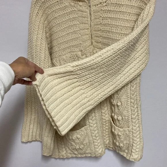 Hand Knit Wool Cable Hoodie Sweater Cream Chunky Flared Cuff Cottage Core Medium - Picture 6 of 12